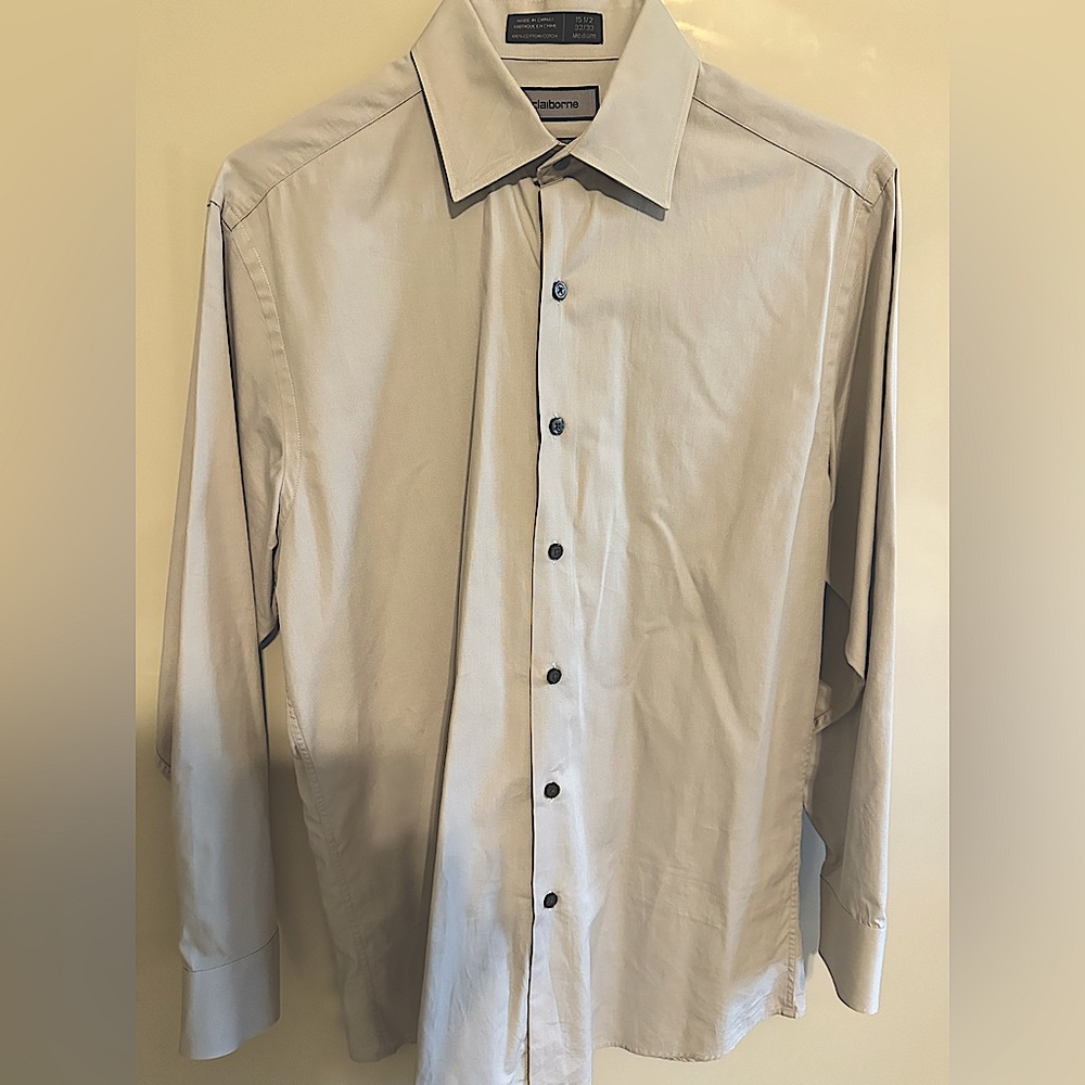 Claiborne dress shirt-M, 32-33